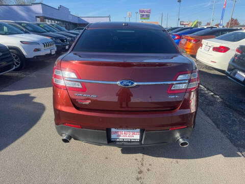 2015 Ford Taurus SEL