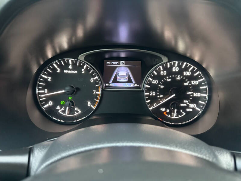 2017 Nissan Pathfinder SL