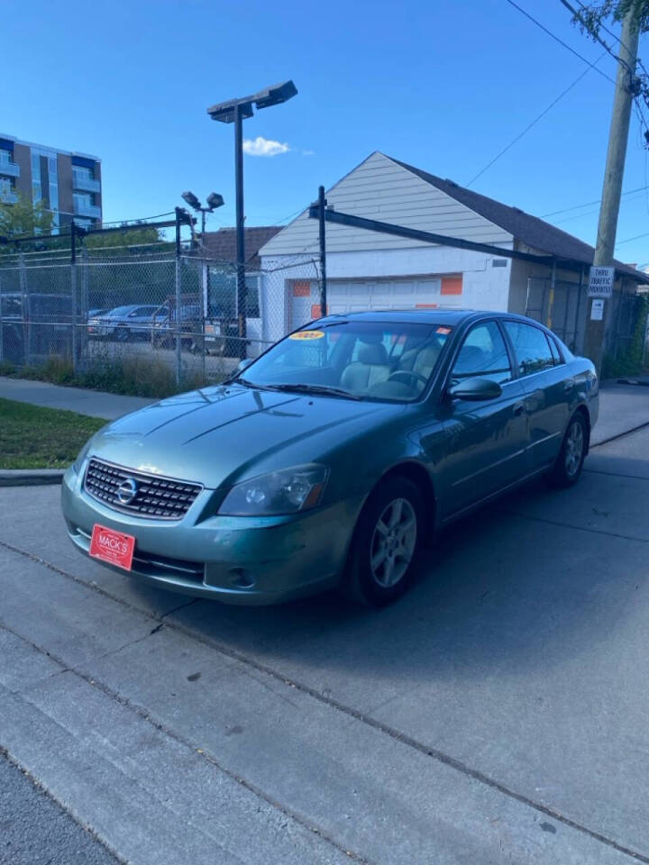 2005 Nissan Altima for sale at Macks Motor Sales in Chicago, IL