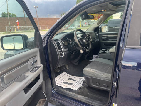2016 RAM 1500 SLT