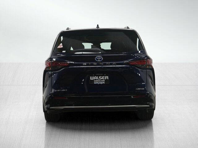 2025 Toyota Sienna Limited 7-Passenger