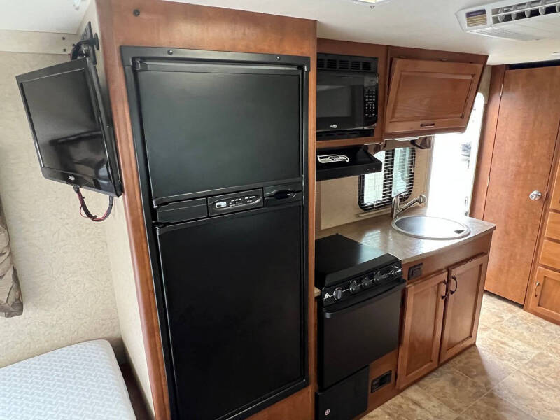 2015 Lance Camper 1685 Travel Trailer
