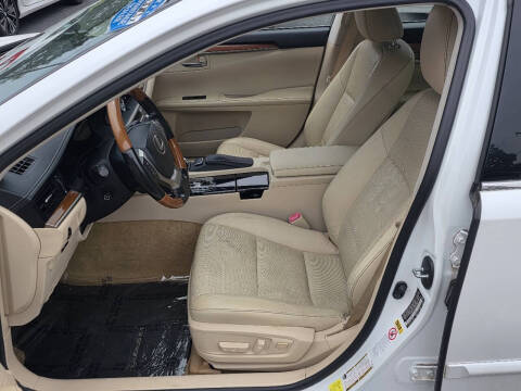 2014 Lexus ES 300h