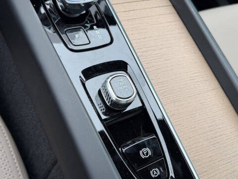 2026 Volvo XC60 B5 Core