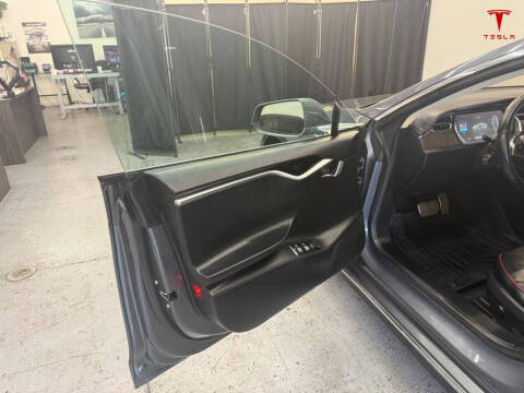 2013 Tesla Model S Performance