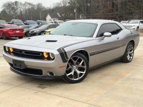 2017 Dodge Challenger SXT Plus
