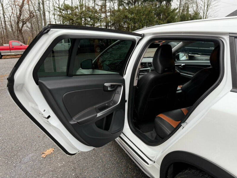 2018 Volvo V60 Cross Country T5 Premier