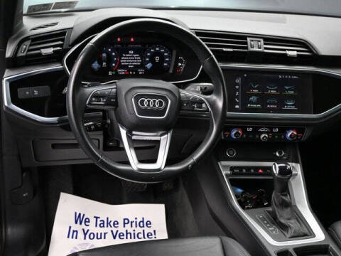 2022 Audi Q3 quattro S line Prem Plus 45 TFSI