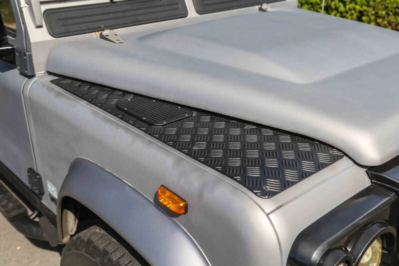 1984 Land Rover Defender