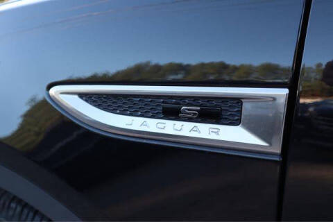 2018 Jaguar E-PACE P300 R-Dynamic S