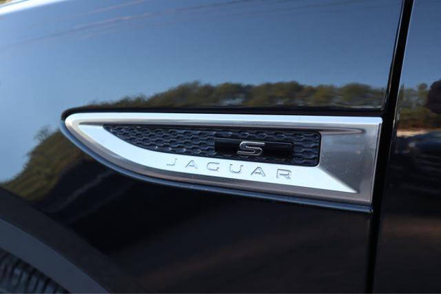 2018 Jaguar E-PACE P300 R-Dynamic S