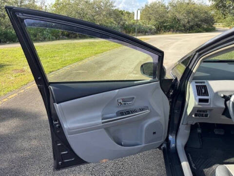 2015 Toyota Prius v Three