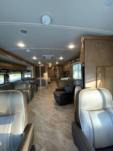 2017 Winnebago Forza 36G