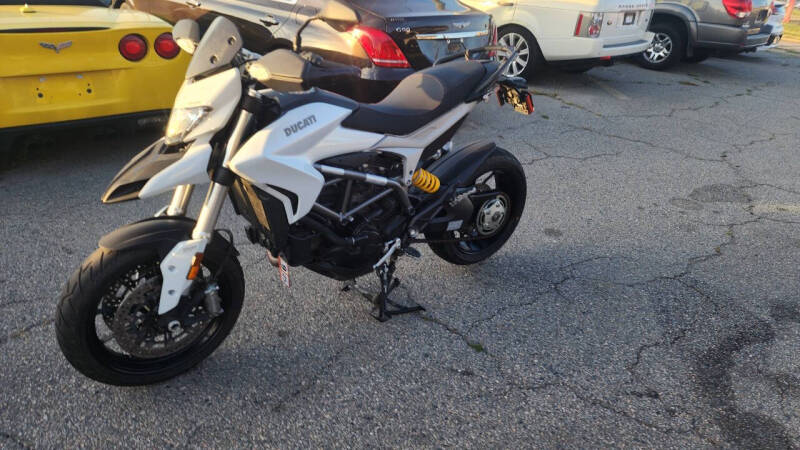 2013 Ducati HYPERMOTARD 821