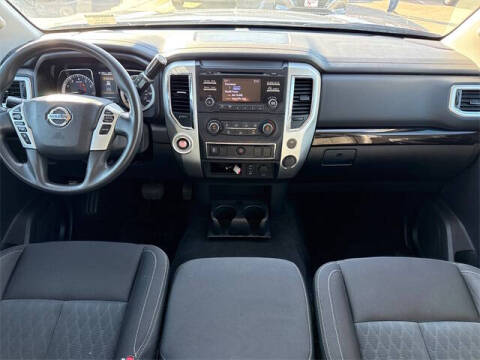 2018 Nissan Titan SV