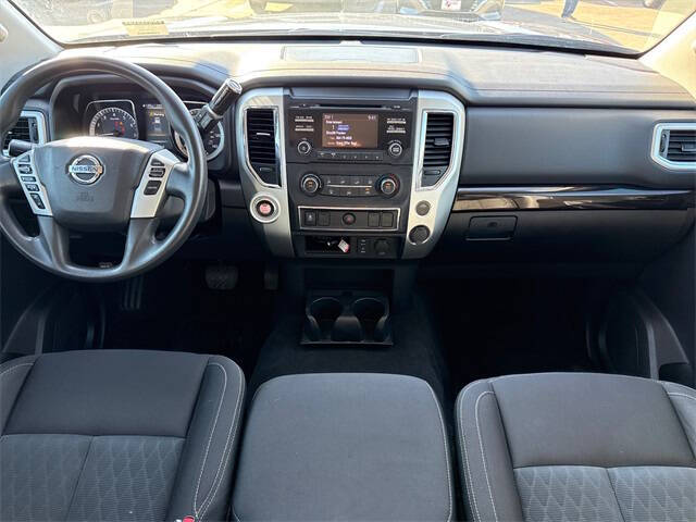 2018 Nissan Titan SV