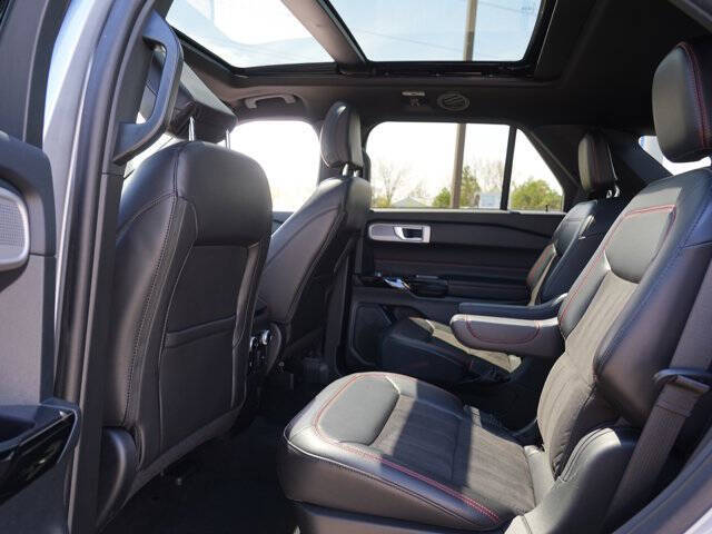 2024 Ford Explorer ST-Line