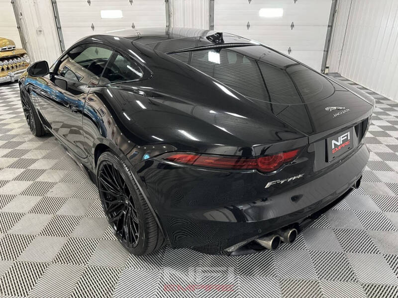2018 Jaguar F-TYPE R