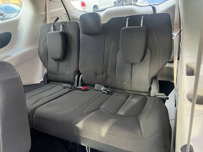 2017 Chrysler Pacifica Touring