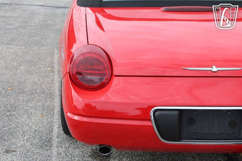 2002 Ford Thunderbird Deluxe