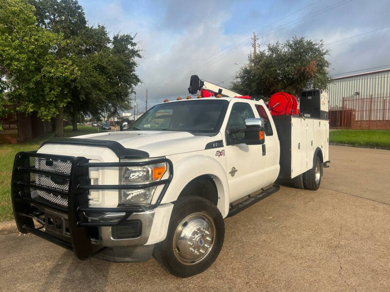 2011 Ford F-550's photo