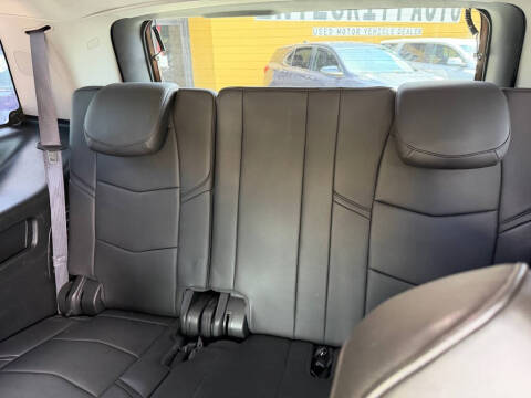 2016 Cadillac Escalade Luxury Collection