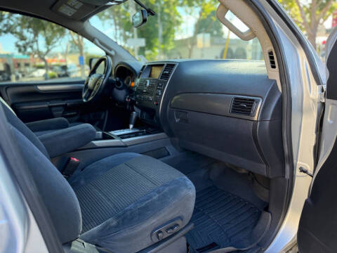 2014 Nissan Armada SV