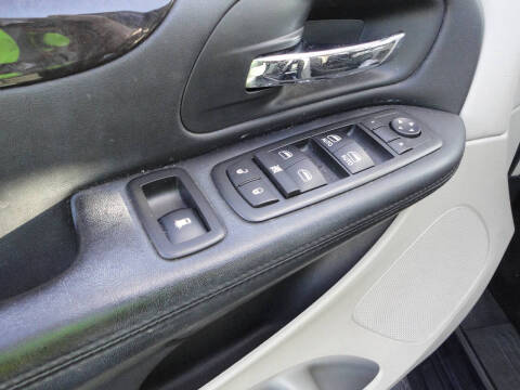 2012 Dodge Grand Caravan Crew