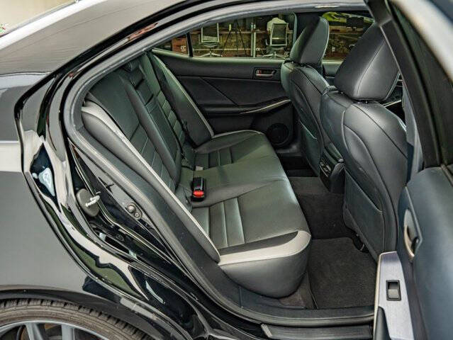 2020 Lexus IS 350