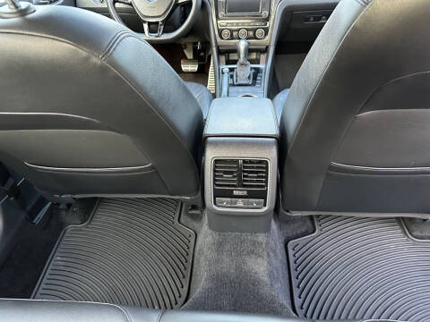 2017 Volkswagen Passat 1.8T SEL Premium