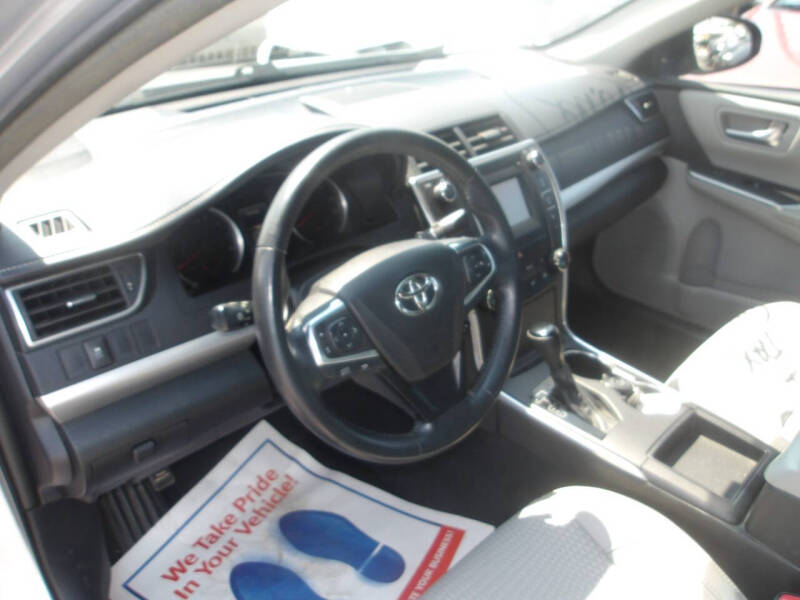 2015 Toyota Camry SE