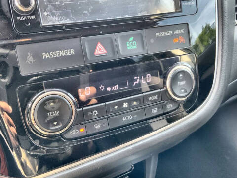 2018 Mitsubishi Outlander ES
