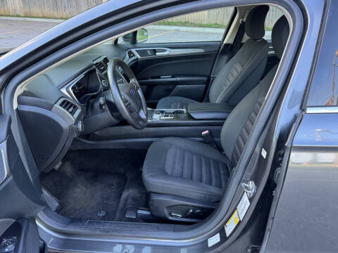 2017 Ford Fusion Hybrid SE