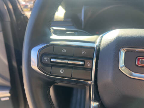 2024 GMC Acadia Elevation