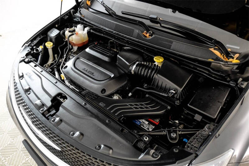 2020 Chrysler Voyager LXi