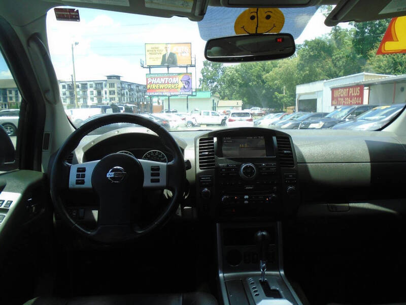 2012 Nissan Pathfinder LE