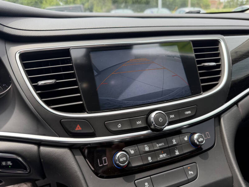 2017 Buick LaCrosse Essence
