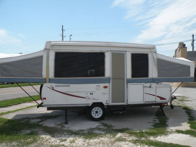 2005 Rockwood Premier for sale at Kingdom Auto Centers in Litchfield IL