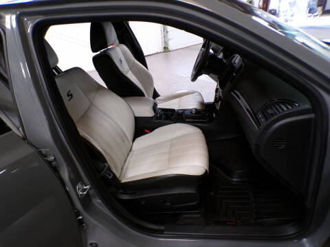 2017 Chrysler 300