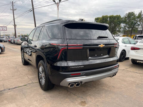 2025 Chevrolet Traverse LT