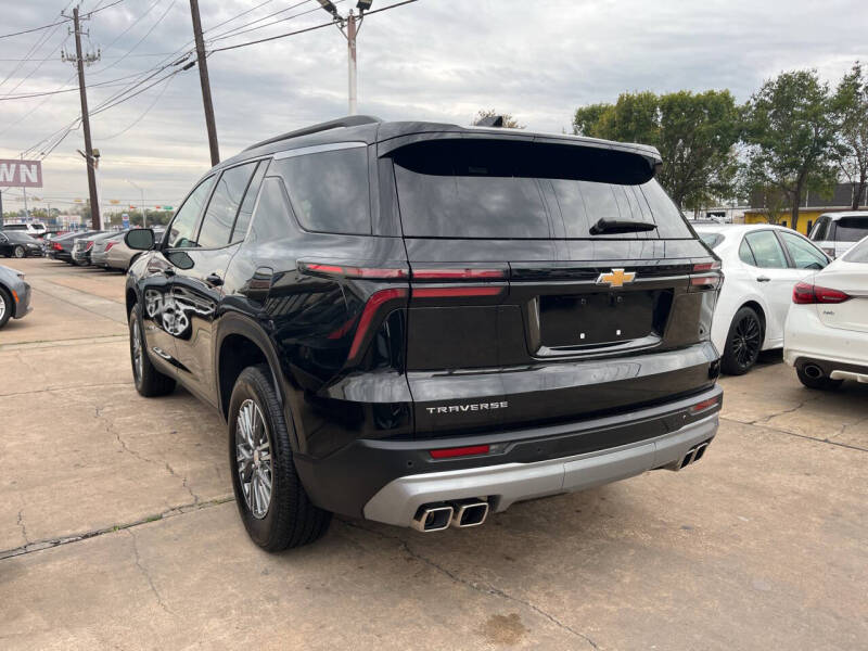 2025 Chevrolet Traverse LT