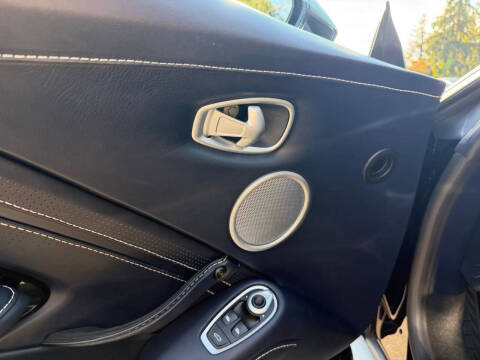 2020 Aston Martin Vantage