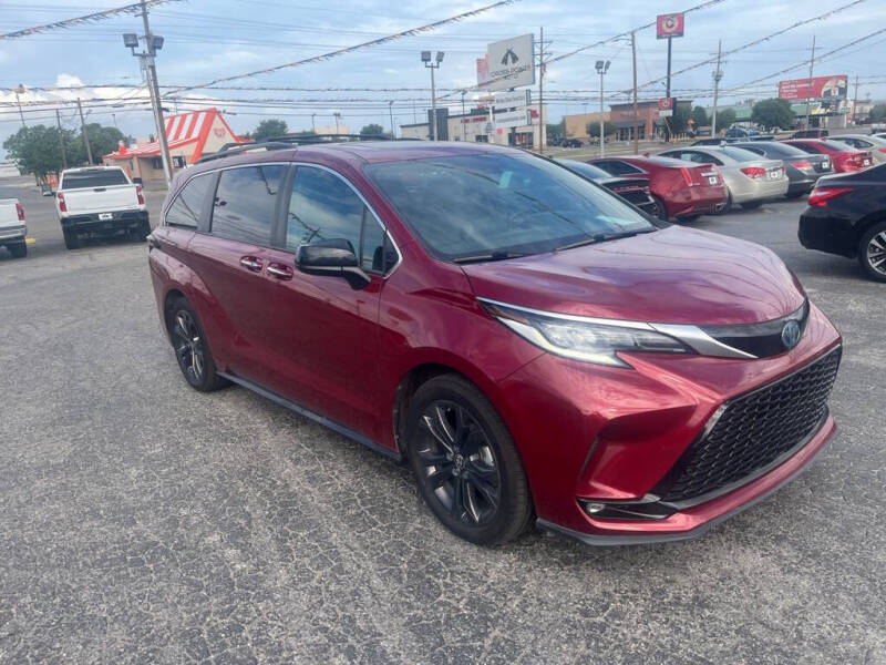 2022 Toyota Sienna XSE 7-Passenger