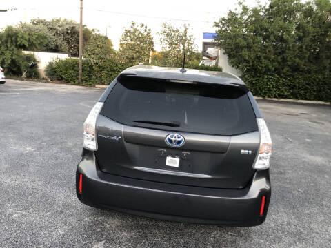2012 Toyota Prius v Five