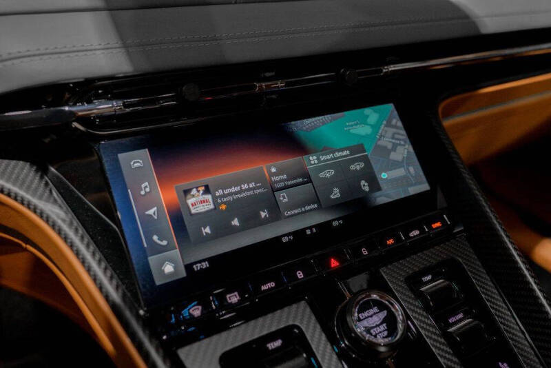 2024 Aston Martin DB12 V8