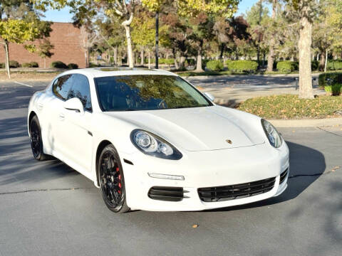 2015 Porsche Panamera