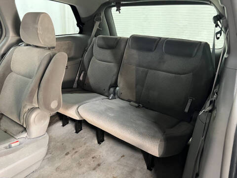 2009 Toyota Sienna LE 7-Passenger