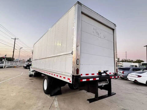 2017 Freightliner M2 106