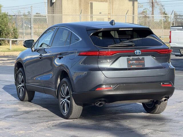 2024 Toyota Venza LE