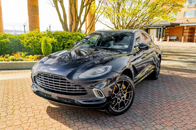 2021 Aston Martin DBX 51
